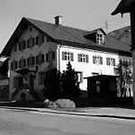 Alpen-suite Apartament *